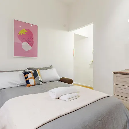 Apartment Milan's Navigli Nest *