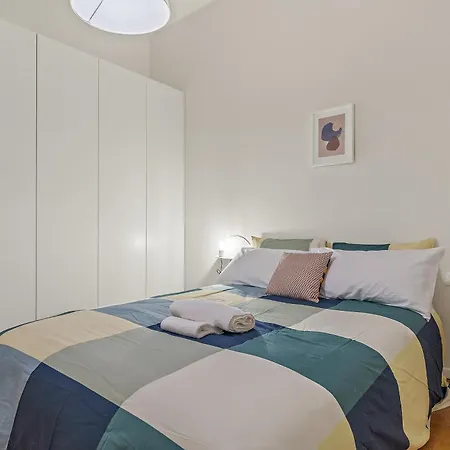 Milan's Navigli Nest Apartment *