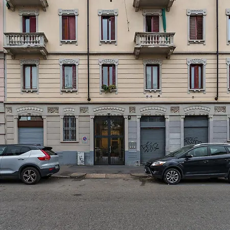 Milan's Navigli Nest Apartment