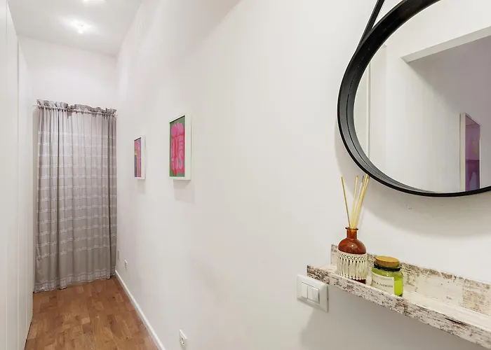Milan's Navigli Nest Apartament Mediolan